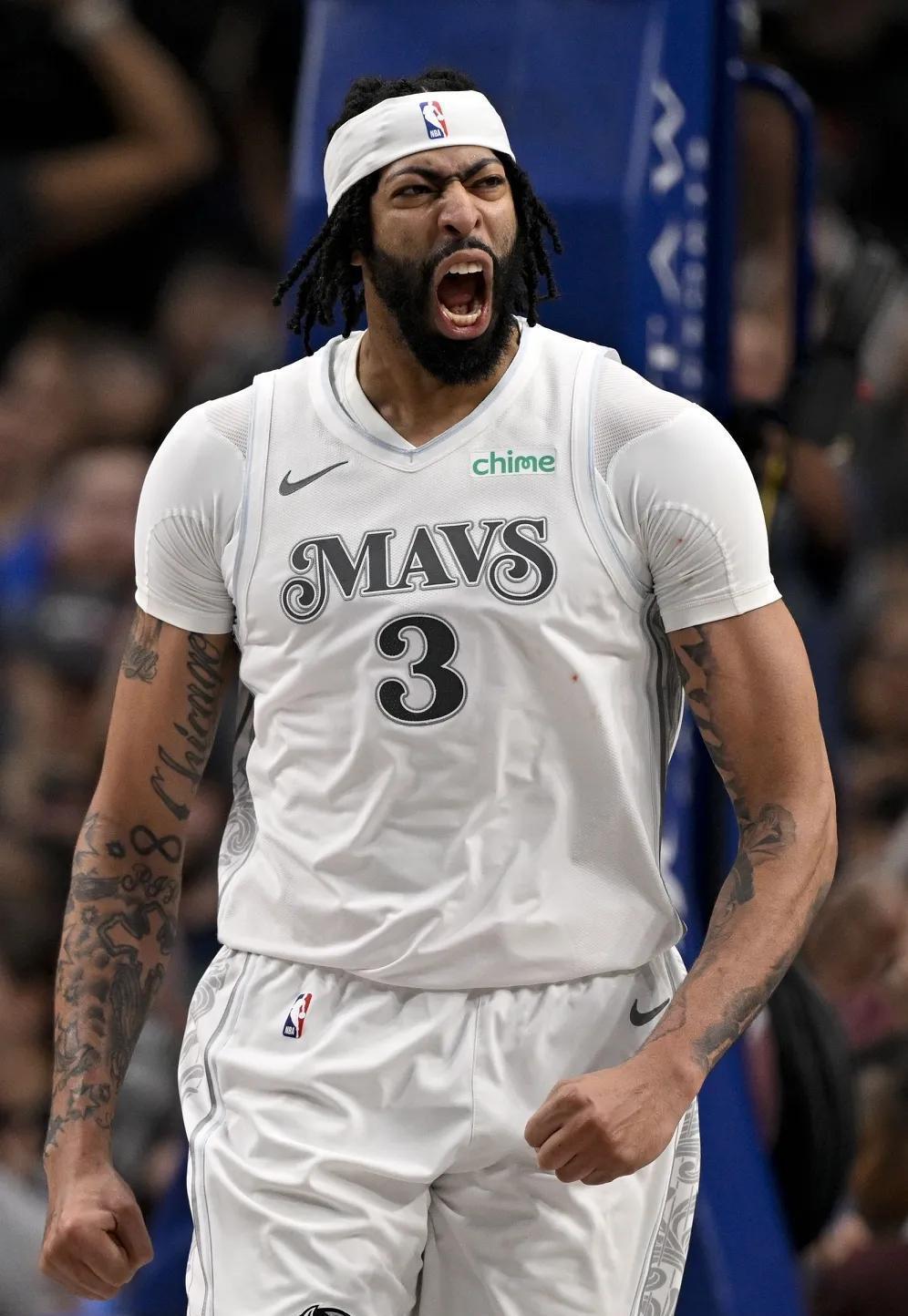 里程碑夜洛杉矶快船单刀错失，亚冠关键时刻刷纪录，更衣室稳定，高层口径保持一致(库里38分里程碑之夜)