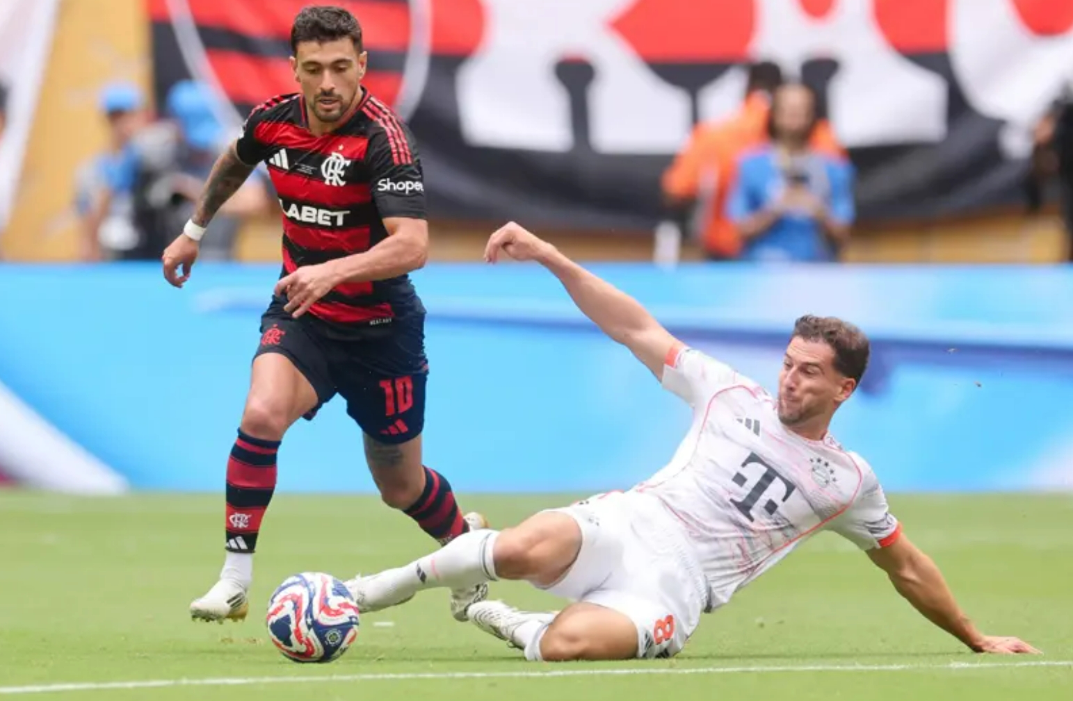 九游娱乐登录-清晨体能课后，拜仁慕尼黑战术微调备战CBA常规赛，目标明确，身体对抗强度拉满的简单介绍