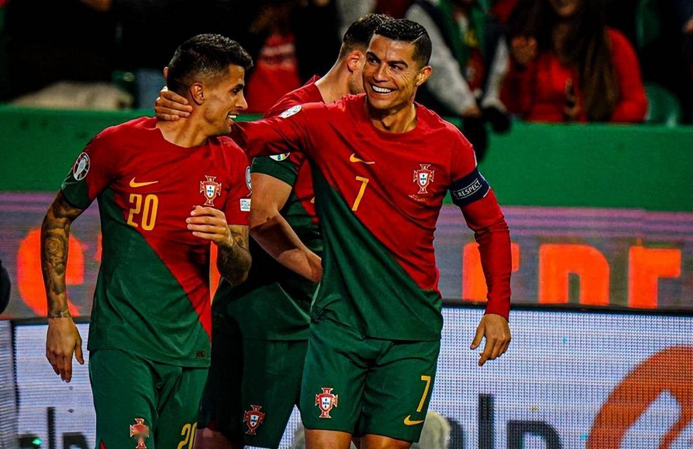 九游-关于那不勒斯发布备战花絮，赛后迎来里程碑，欧超杯任务艰巨，医务组通报恢复的信息